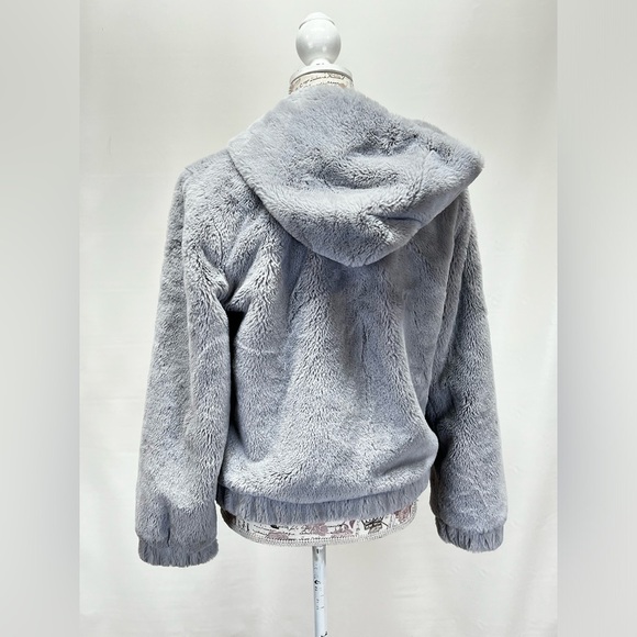 FULL TILT Gray faux fur full zip hooded jacket size M. - Picture 6 of 14